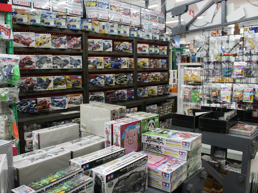 千葉鑑定団八千代店 全国からゲーム フィギュアなど多数買取中 千葉鑑定団八千代店