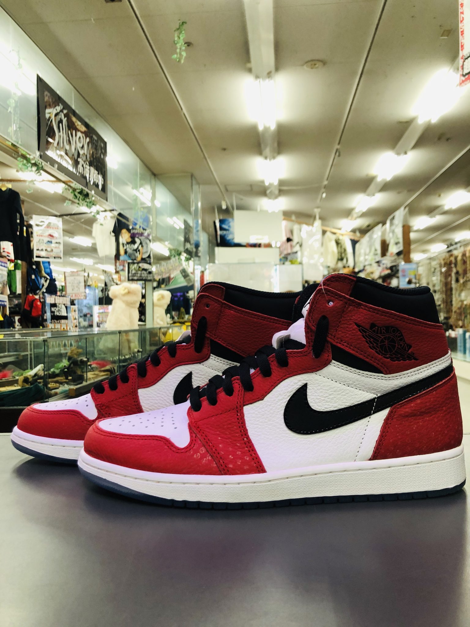 【古着買取】NIKE AIR JORDAN 1 RETRO HIGH OG”SPIDER MAN”入荷しました！-千葉鑑定団八千代店